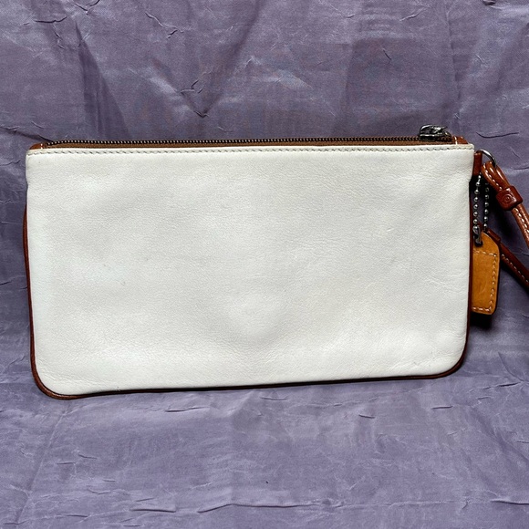 Coach Hampton Leather Large Wristlet - Picture 7 of 8